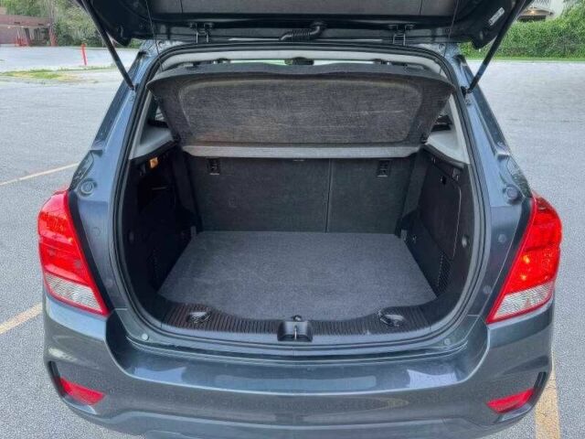 Черный Шевроле Другая, объемом двигателя 0 л и пробегом 98 тыс. км за 8000 $, фото 7 на Automoto.ua