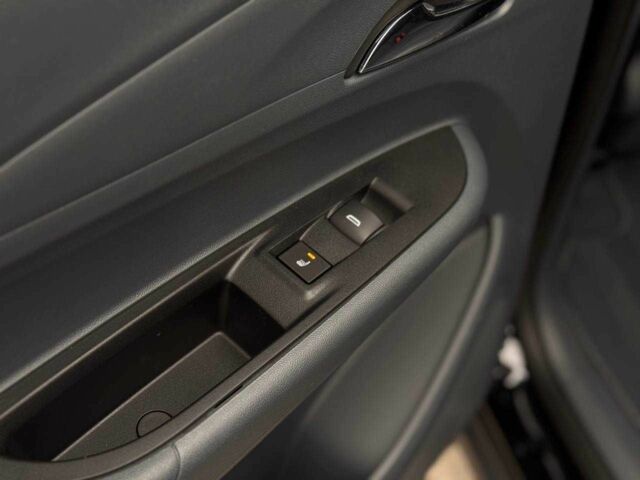 Черный Шевроле Другая, объемом двигателя 0 л и пробегом 9 тыс. км за 17800 $, фото 16 на Automoto.ua