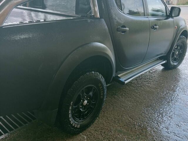 Черный Шевроле Другая, объемом двигателя 2.5 л и пробегом 235 тыс. км за 8000 $, фото 4 на Automoto.ua