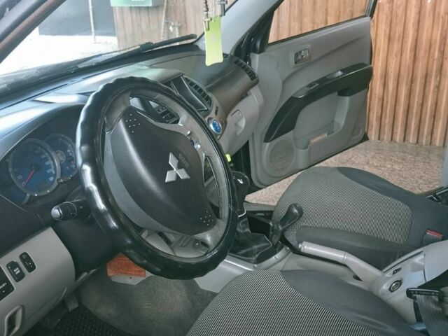 Черный Шевроле Другая, объемом двигателя 2.5 л и пробегом 235 тыс. км за 8000 $, фото 6 на Automoto.ua