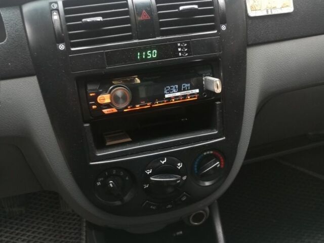 Черный Шевроле Другая, объемом двигателя 1.8 л и пробегом 230 тыс. км за 3400 $, фото 5 на Automoto.ua