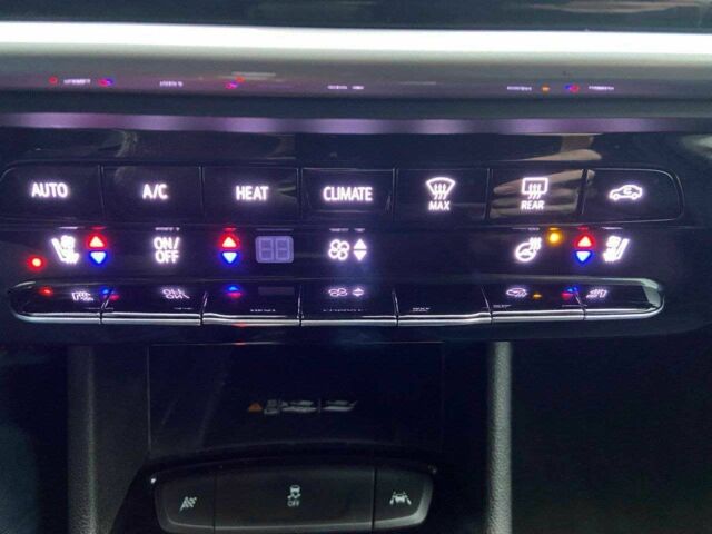 Черный Шевроле Другая, объемом двигателя 0 л и пробегом 35 тыс. км за 18900 $, фото 18 на Automoto.ua