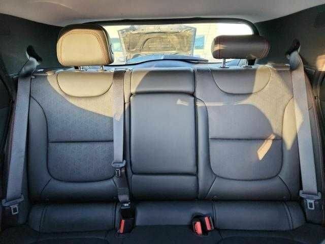 Черный Шевроле Другая, объемом двигателя 0 л и пробегом 32 тыс. км за 16500 $, фото 7 на Automoto.ua