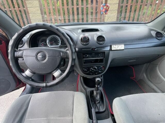 Червоний Шевроле Інша, об'ємом двигуна 1.6 л та пробігом 288 тис. км за 4200 $, фото 5 на Automoto.ua