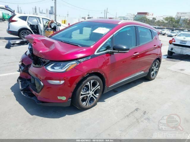 Красный Шевроле Другая, объемом двигателя 0 л и пробегом 98 тыс. км за 5400 $, фото 3 на Automoto.ua