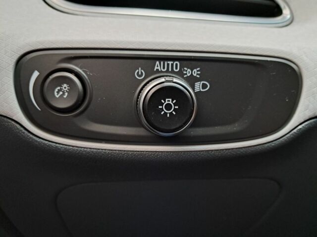 Красный Шевроле Другая, объемом двигателя 0 л и пробегом 53 тыс. км за 19499 $, фото 6 на Automoto.ua