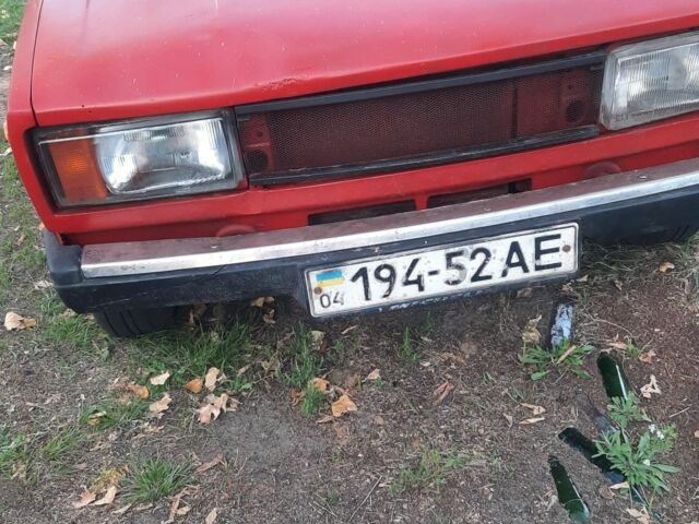 Красный Шевроле Другая, объемом двигателя 1 л и пробегом 999 тыс. км за 595 $, фото 2 на Automoto.ua