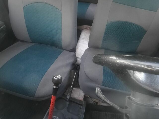 Красный Шевроле Другая, объемом двигателя 1 л и пробегом 999 тыс. км за 595 $, фото 4 на Automoto.ua