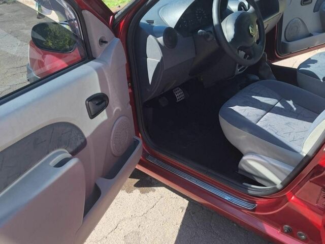 Красный Шевроле Другая, объемом двигателя 0 л и пробегом 104 тыс. км за 2700 $, фото 6 на Automoto.ua