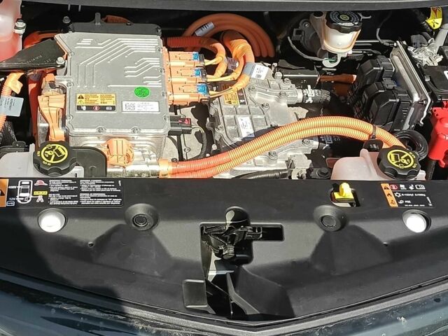 Серый Шевроле Другая, объемом двигателя 0 л и пробегом 68 тыс. км за 16000 $, фото 16 на Automoto.ua