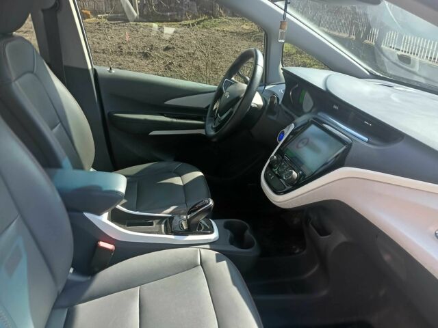 Серый Шевроле Другая, объемом двигателя 0 л и пробегом 68 тыс. км за 16000 $, фото 15 на Automoto.ua