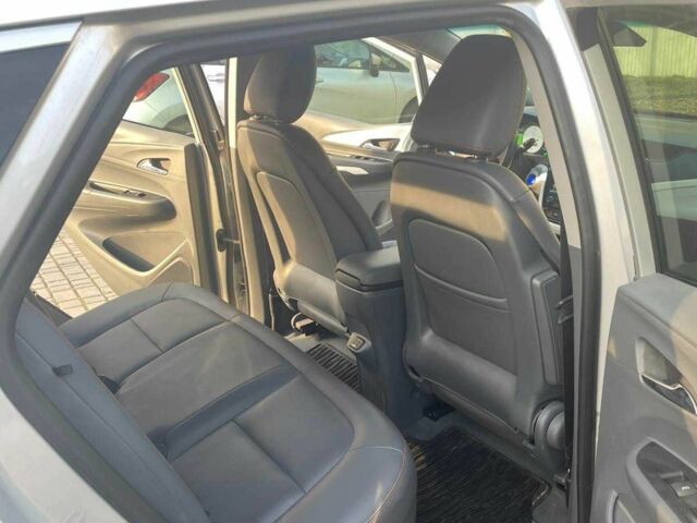 Серый Шевроле Другая, объемом двигателя 0 л и пробегом 68 тыс. км за 16000 $, фото 11 на Automoto.ua