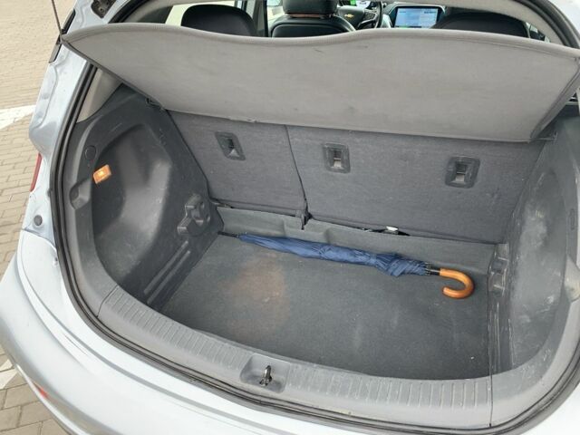 Серый Шевроле Другая, объемом двигателя 0 л и пробегом 278 тыс. км за 12000 $, фото 5 на Automoto.ua