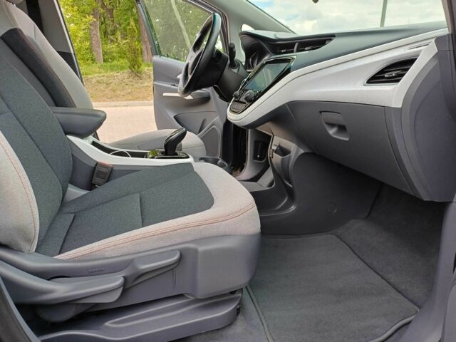 Серый Шевроле Другая, объемом двигателя 0 л и пробегом 110 тыс. км за 14400 $, фото 17 на Automoto.ua