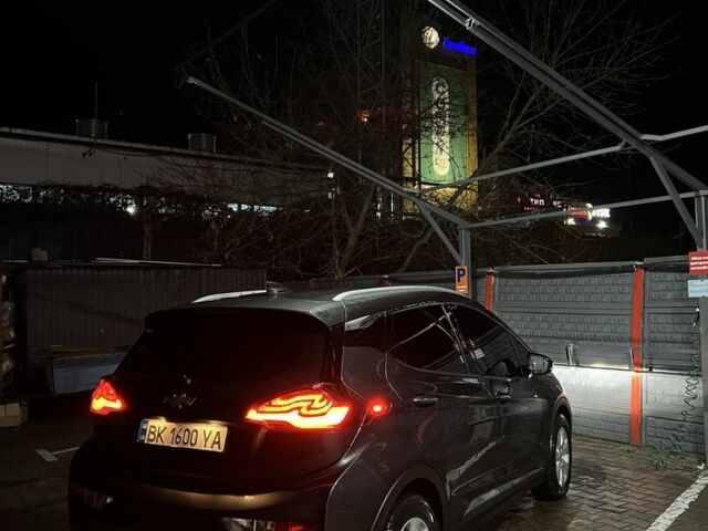 Сірий Шевроле Інша, об'ємом двигуна 0 л та пробігом 150 тис. км за 16499 $, фото 2 на Automoto.ua