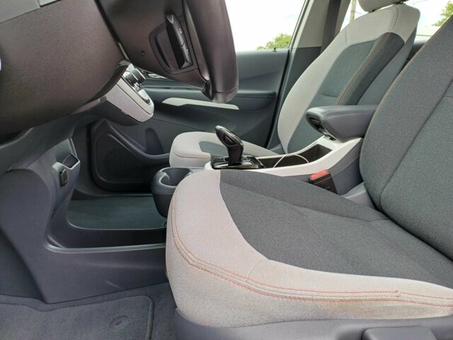 Серый Шевроле Другая, объемом двигателя 0 л и пробегом 110 тыс. км за 14400 $, фото 15 на Automoto.ua