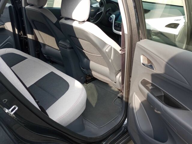 Серый Шевроле Другая, объемом двигателя 0 л и пробегом 60 тыс. км за 15900 $, фото 3 на Automoto.ua