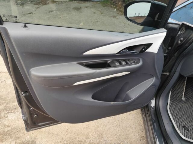 Серый Шевроле Другая, объемом двигателя 0 л и пробегом 185 тыс. км за 14000 $, фото 17 на Automoto.ua