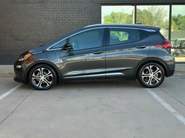 Сірий Шевроле Інша, об'ємом двигуна 0 л та пробігом 48 тис. км за 12000 $, фото 3 на Automoto.ua