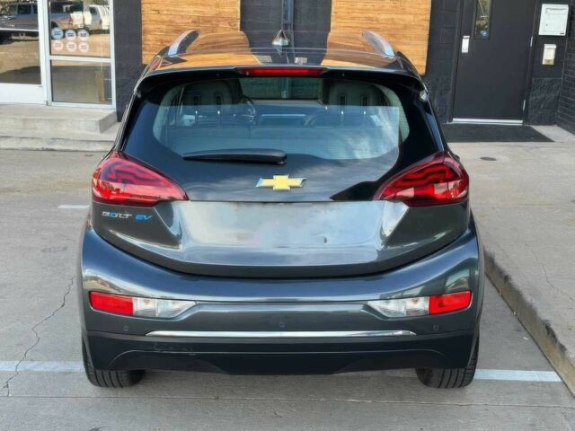 Сірий Шевроле Інша, об'ємом двигуна 0 л та пробігом 48 тис. км за 12000 $, фото 5 на Automoto.ua