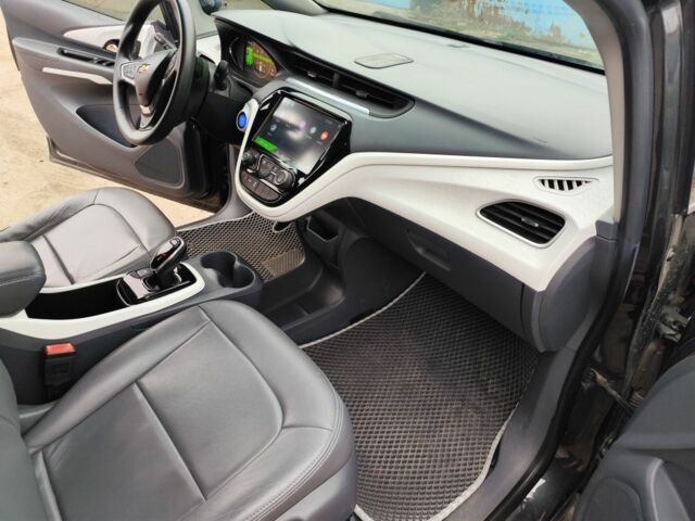 Серый Шевроле Другая, объемом двигателя 0 л и пробегом 185 тыс. км за 14000 $, фото 11 на Automoto.ua