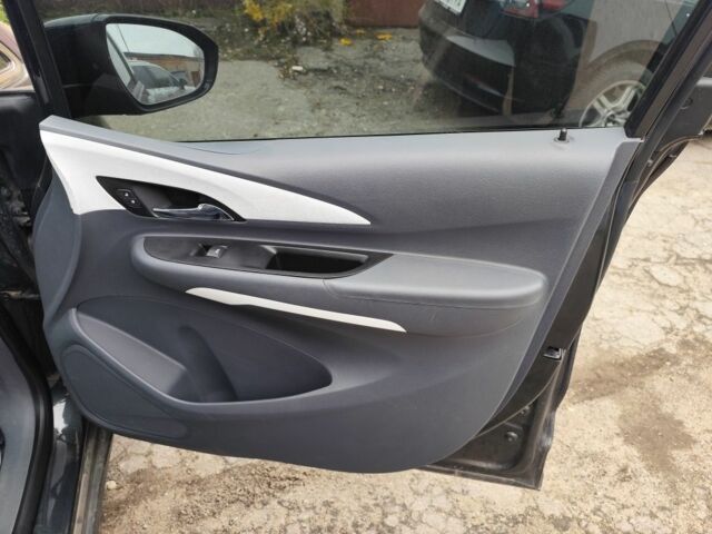 Серый Шевроле Другая, объемом двигателя 0 л и пробегом 185 тыс. км за 14000 $, фото 16 на Automoto.ua