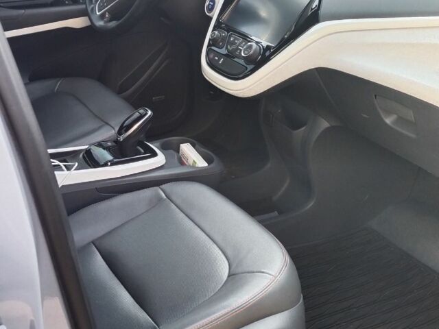 Серый Шевроле Другая, объемом двигателя 0 л и пробегом 65 тыс. км за 13700 $, фото 4 на Automoto.ua