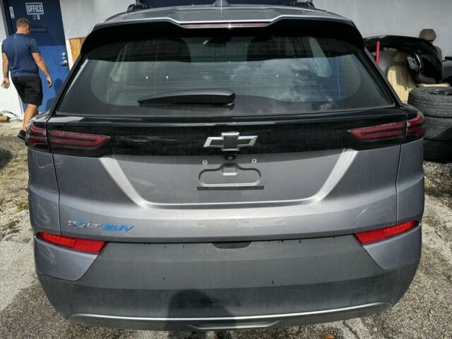 Серый Шевроле Другая, объемом двигателя 0 л и пробегом 48 тыс. км за 15000 $, фото 4 на Automoto.ua