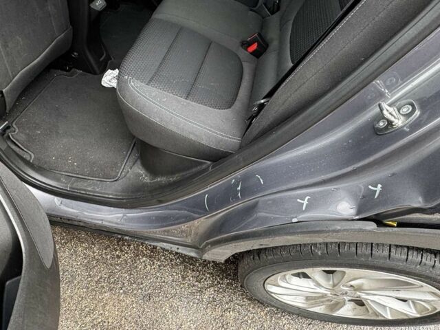 Серый Шевроле Другая, объемом двигателя 0 л и пробегом 48 тыс. км за 15000 $, фото 10 на Automoto.ua