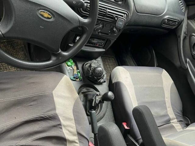 Серый Шевроле Другая, объемом двигателя 1.7 л и пробегом 10 тыс. км за 1800 $, фото 5 на Automoto.ua