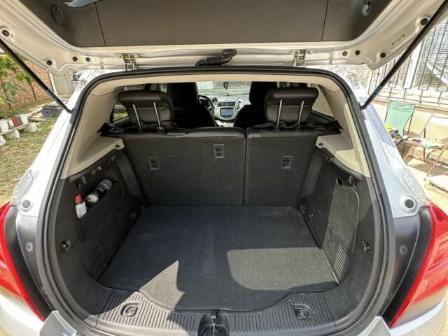 Серый Шевроле Другая, объемом двигателя 1.4 л и пробегом 183 тыс. км за 9300 $, фото 13 на Automoto.ua