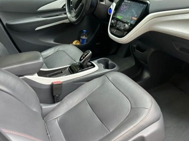 Серый Шевроле Другая, объемом двигателя 0 л и пробегом 62 тыс. км за 9000 $, фото 7 на Automoto.ua