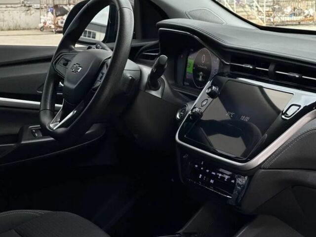 Сірий Шевроле Інша, об'ємом двигуна 0 л та пробігом 76 тис. км за 18000 $, фото 5 на Automoto.ua