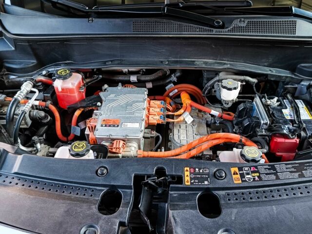 Серый Шевроле Другая, объемом двигателя 0 л и пробегом 17 тыс. км за 19200 $, фото 10 на Automoto.ua