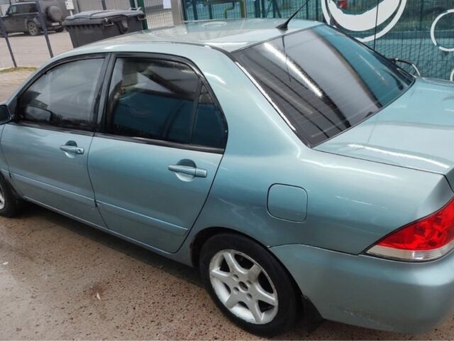 Зеленый Шевроле Другая, объемом двигателя 1.6 л и пробегом 247 тыс. км за 2999 $, фото 4 на Automoto.ua