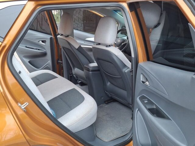 Помаранчевий Шевроле Інша, об'ємом двигуна 0 л та пробігом 77 тис. км за 13950 $, фото 18 на Automoto.ua