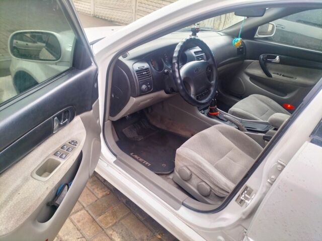 Шевроле Эпика 2004 в Сумах на Automoto.ua Белый Шевроле Эпика, объемом двигателя 2 л и пробегом 210 тыс. км за 3500 $, фото 7 на Automoto.ua