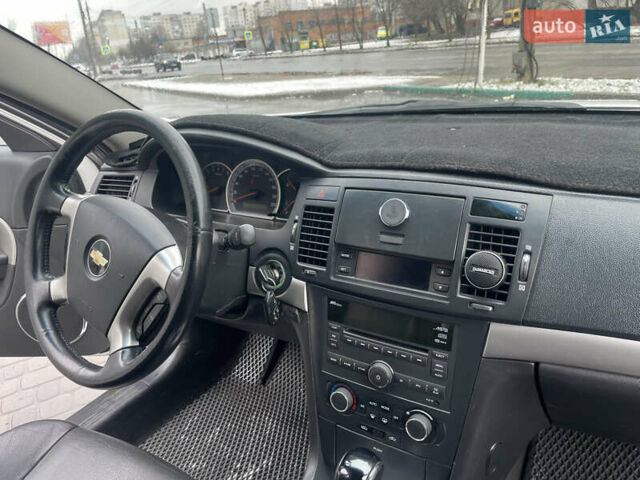 Белый Шевроле Эпика, объемом двигателя 2.5 л и пробегом 230 тыс. км за 4300 $, фото 2 на Automoto.ua