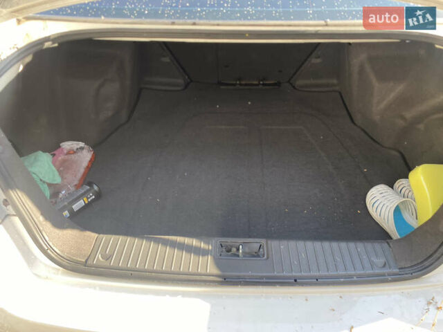 Белый Шевроле Эпика, объемом двигателя 2 л и пробегом 99 тыс. км за 6400 $, фото 4 на Automoto.ua