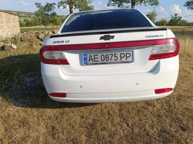 Белый Шевроле Эпика, объемом двигателя 2.5 л и пробегом 230 тыс. км за 5800 $, фото 7 на Automoto.ua