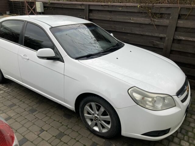 Білий Шевроле Епіка, об'ємом двигуна 2 л та пробігом 296 тис. км за 5100 $, фото 1 на Automoto.ua