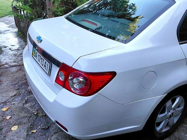 Шевроле Эпика 2008 в Кропивницком (Кировограде) на Automoto.ua Белый Шевроле Эпика, объемом двигателя 2 л и пробегом 183 тыс. км за 5200 $, фото 4 на Automoto.ua