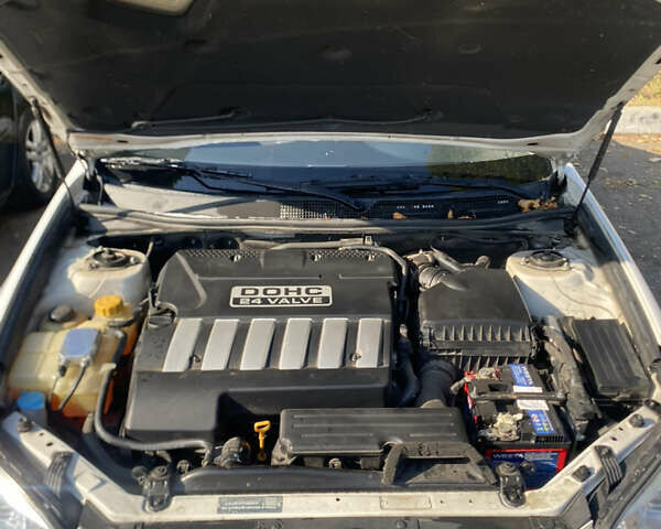 Белый Шевроле Эпика, объемом двигателя 2 л и пробегом 99 тыс. км за 6400 $, фото 5 на Automoto.ua