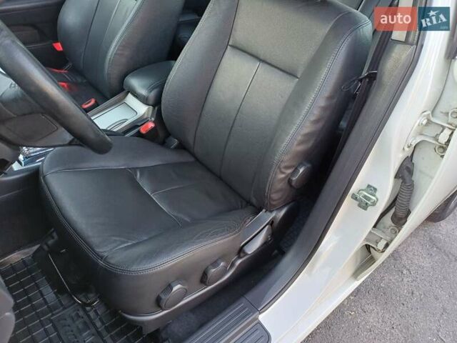 Белый Шевроле Эпика, объемом двигателя 2.5 л и пробегом 210 тыс. км за 6000 $, фото 9 на Automoto.ua