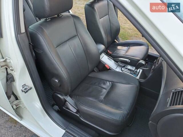 Белый Шевроле Эпика, объемом двигателя 2.5 л и пробегом 210 тыс. км за 6000 $, фото 14 на Automoto.ua