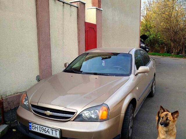 Бежевий Шевроле Епіка, об'ємом двигуна 2 л та пробігом 250 тис. км за 3500 $, фото 3 на Automoto.ua