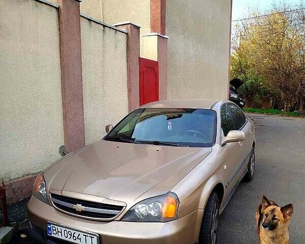 Бежевий Шевроле Епіка, об'ємом двигуна 2 л та пробігом 250 тис. км за 3500 $, фото 2 на Automoto.ua