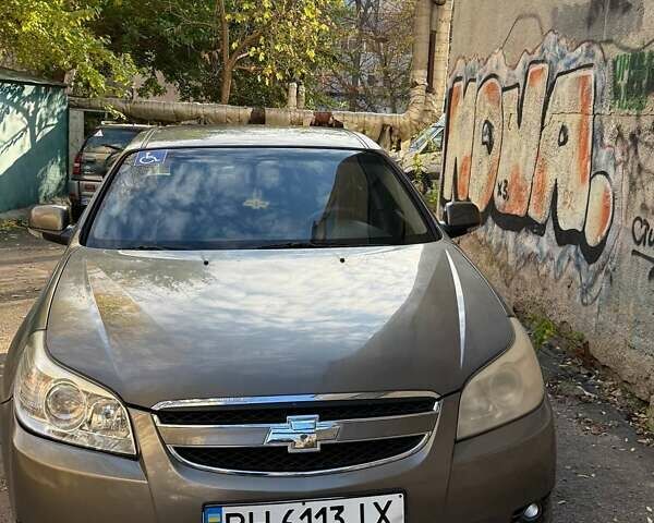 Бежевый Шевроле Эпика, объемом двигателя 2 л и пробегом 125 тыс. км за 3750 $, фото 1 на Automoto.ua