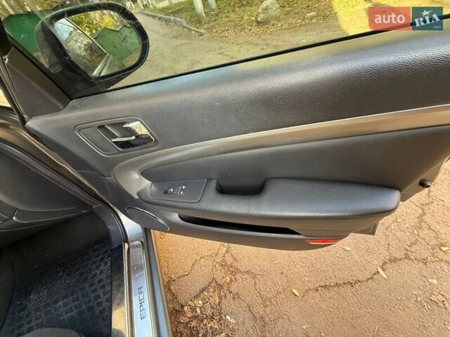 Бежевый Шевроле Эпика, объемом двигателя 2 л и пробегом 125 тыс. км за 3750 $, фото 11 на Automoto.ua