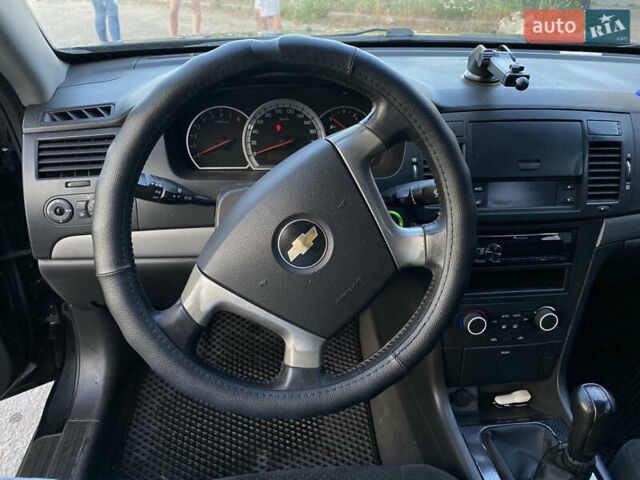 Черный Шевроле Эпика, объемом двигателя 1.99 л и пробегом 148 тыс. км за 4800 $, фото 9 на Automoto.ua